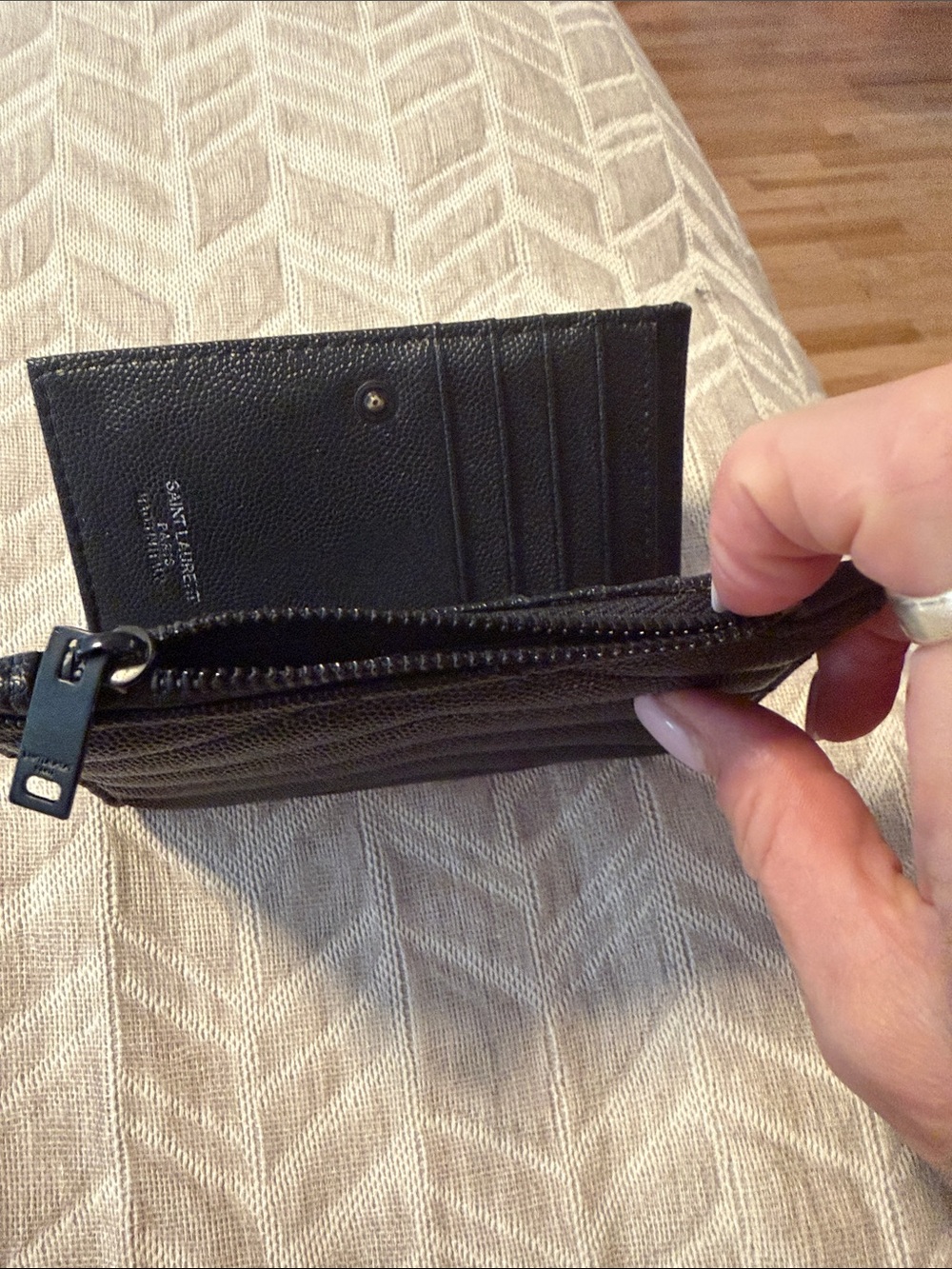 Saint Laurent Black Quilted Grain de Poudre Leather Card Wallet with YSL Emblem - Picture 5 of 5